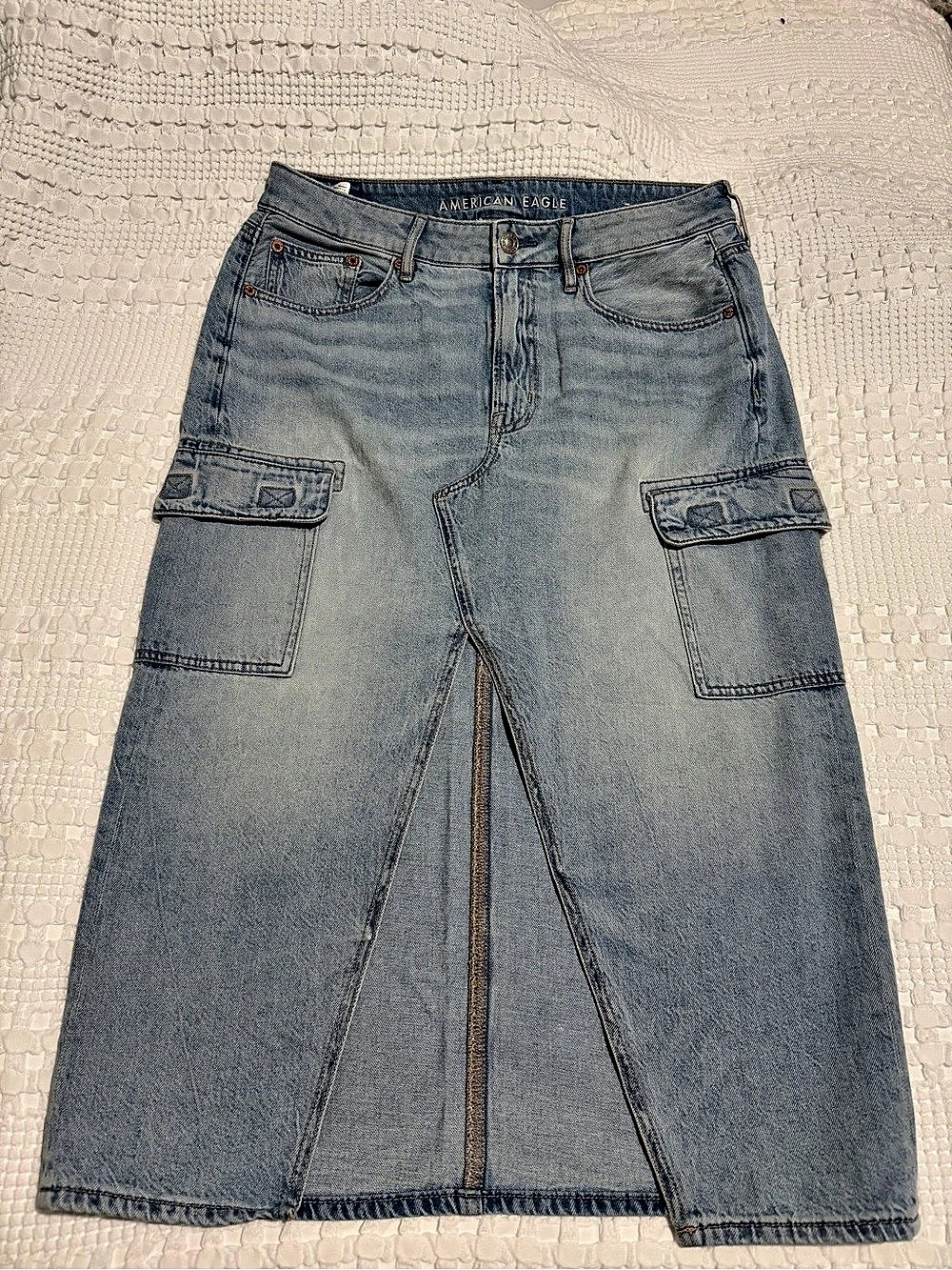 American Eagle Low Rise Denim Cargo Maxi Skirt Size 6